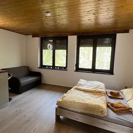 Greenhouse Apartman * Baja