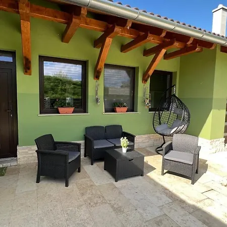 Holiday home Greenhouse Apartman Baja